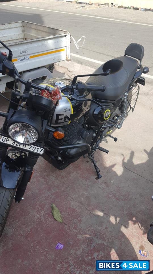 Royal Enfield Hunter 350 Metro