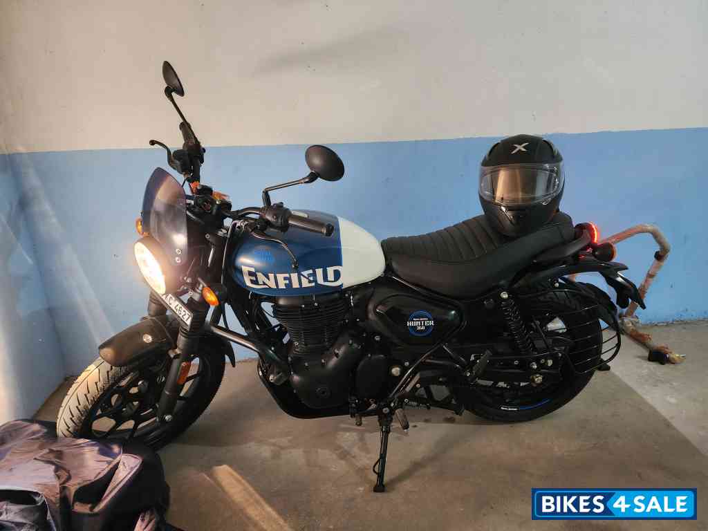 Blue And White Royal Enfield Hunter 350 Metro