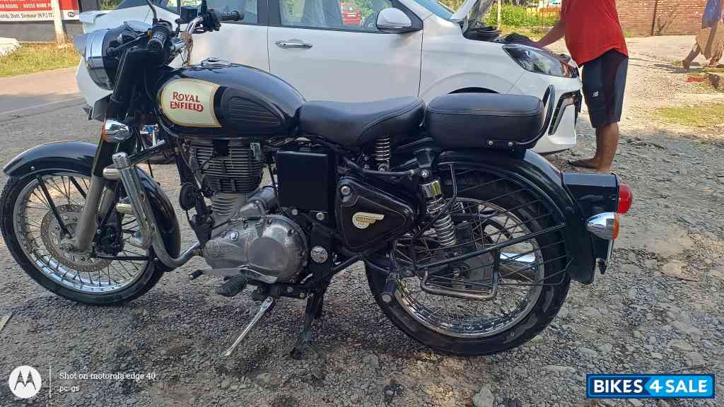 Black Royal Enfield Classic 350