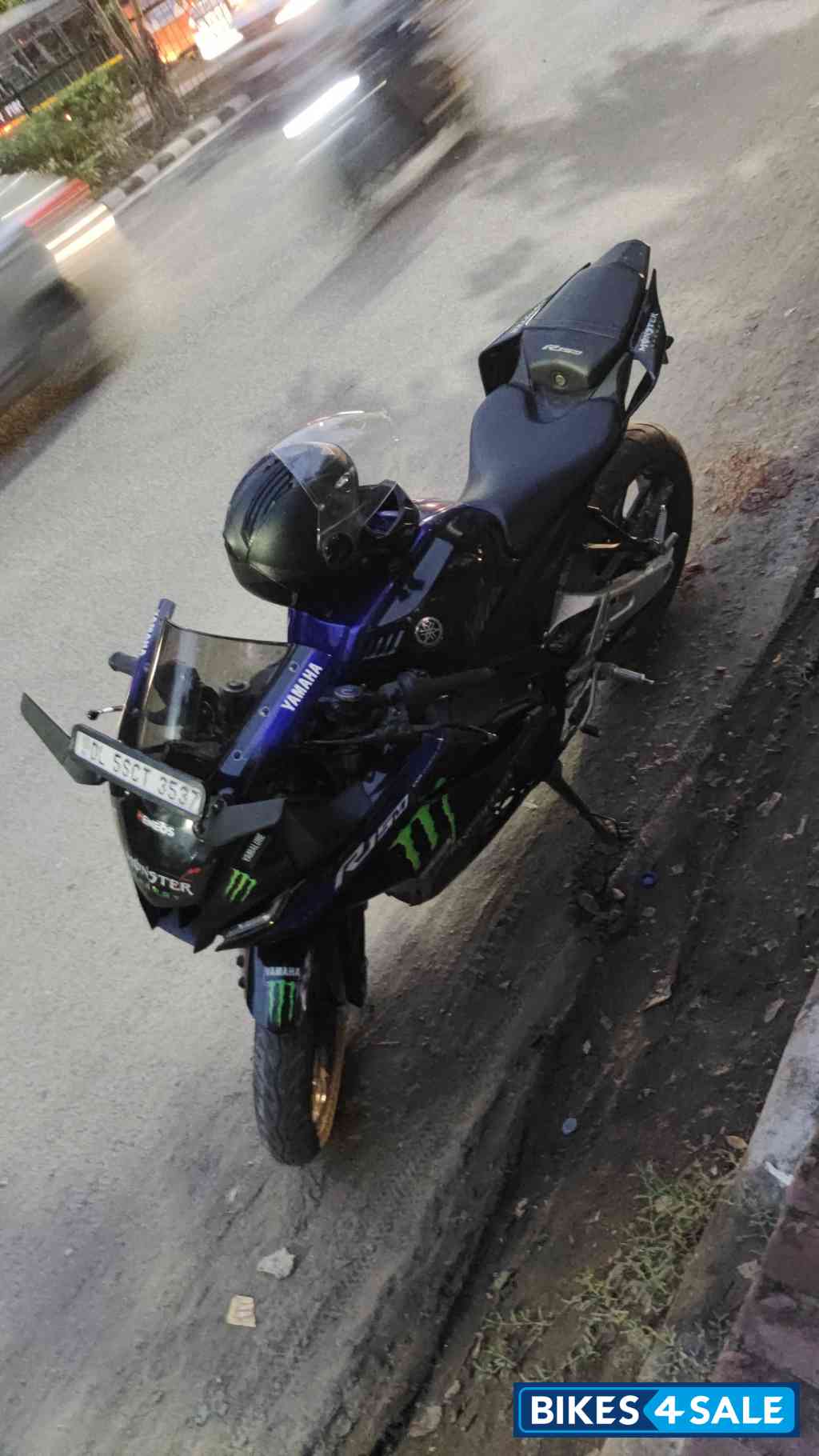 Yamaha R15M Monster Energy MotoGP Edition