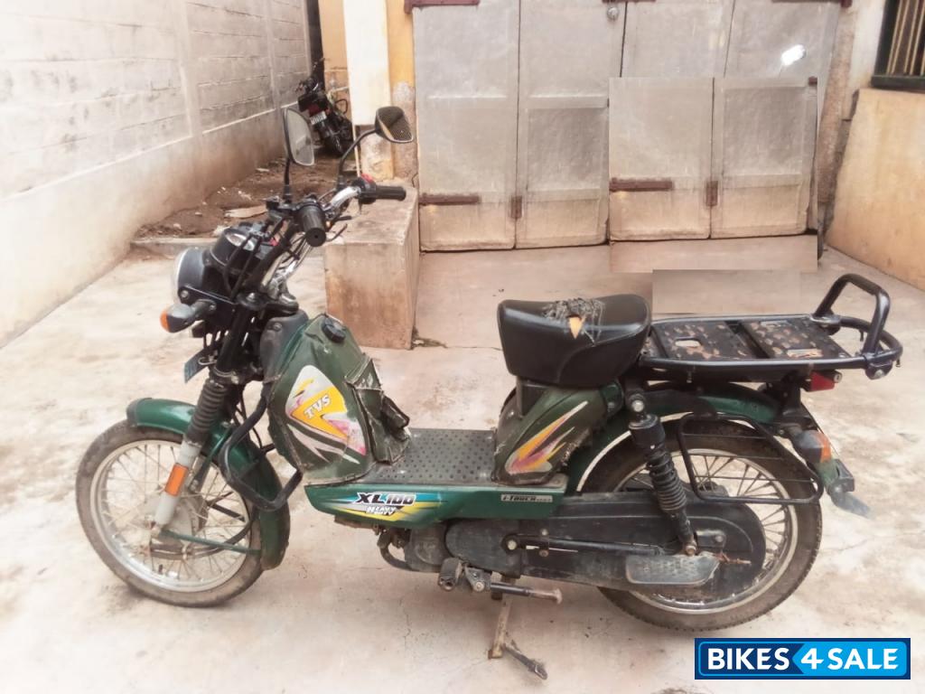 TVS XL 100 Heavy Duty