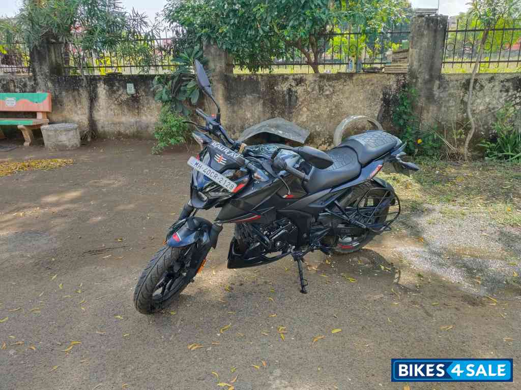 Bajaj Pulsar N160