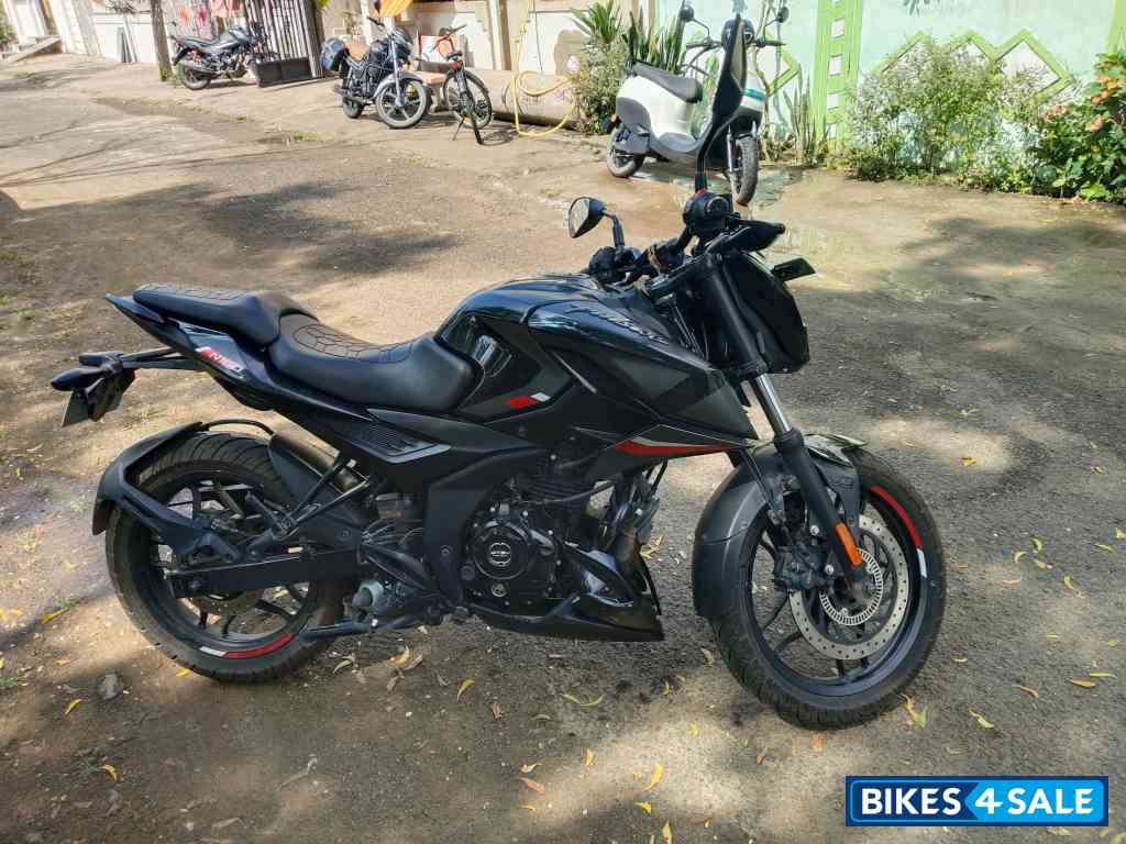 Bajaj Pulsar N160