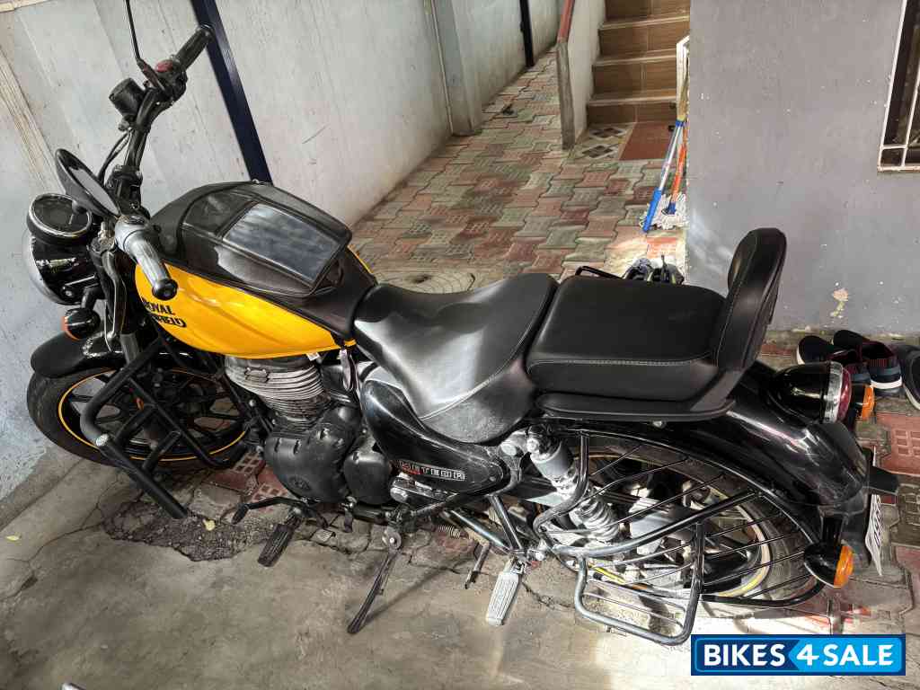 Yellow Royal Enfield Meteor 350 Fireball