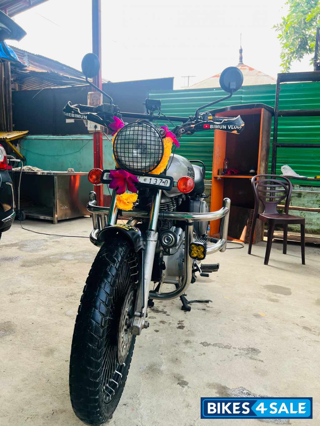 Gun Metal Grey Royal Enfield Classic Gunmetal Grey