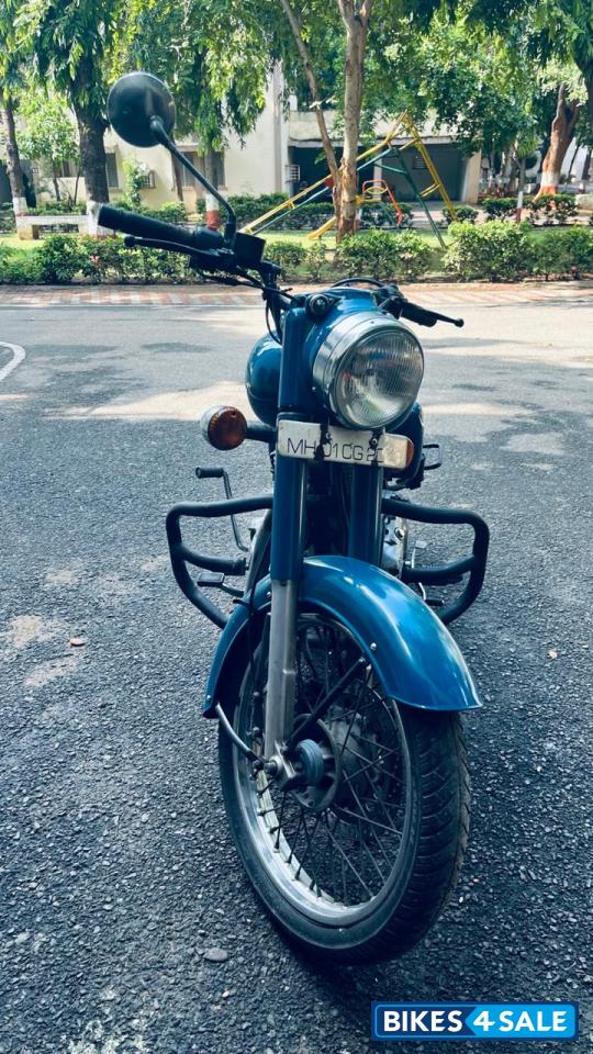 Lagoon Royal Enfield Classic 350