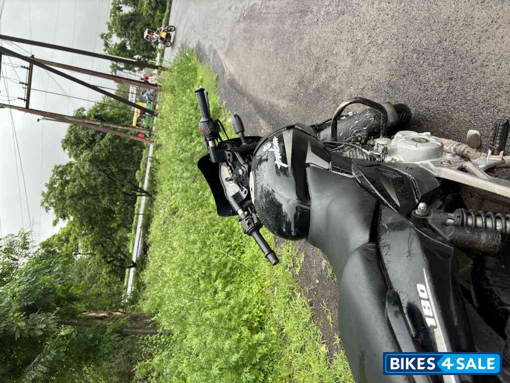 Bajaj Pulsar 180