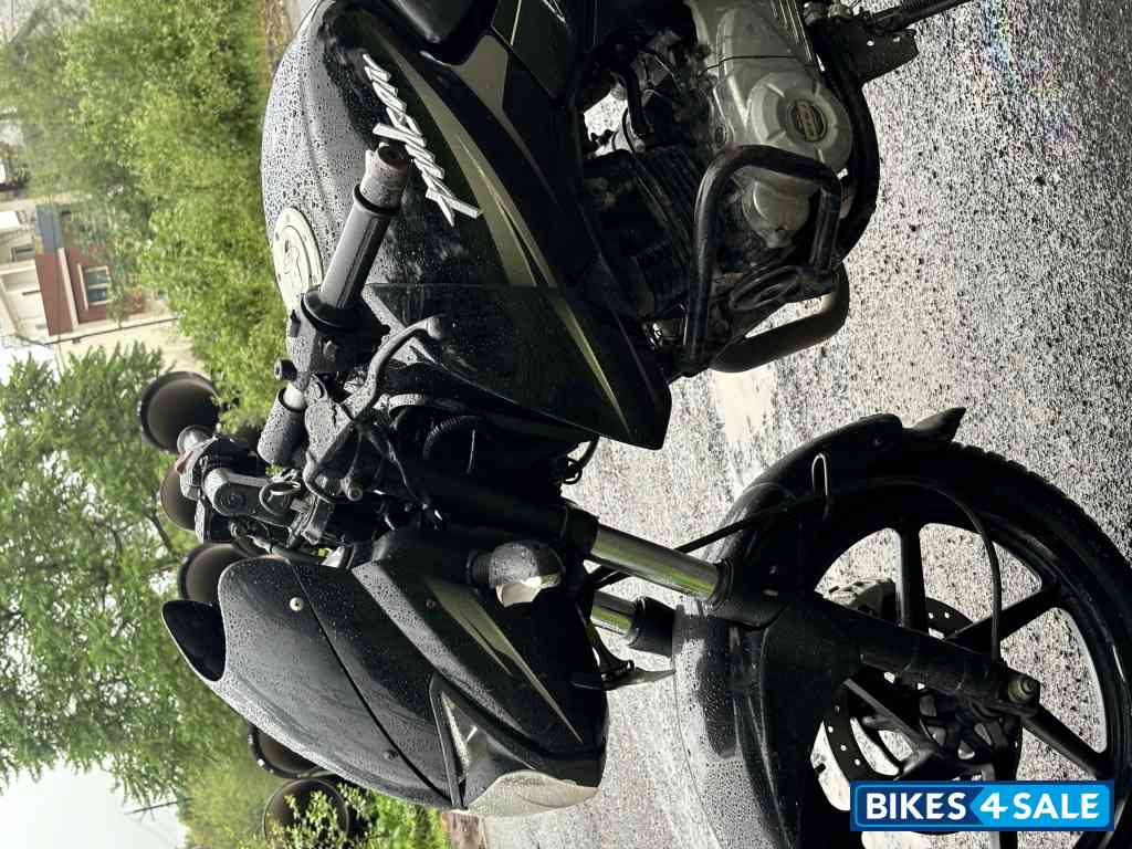 Bajaj Pulsar 180