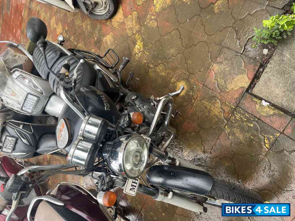 Matt Black Royal Enfield Thunderbird 350 Matt Black Royal Enfield Thunderbird 350