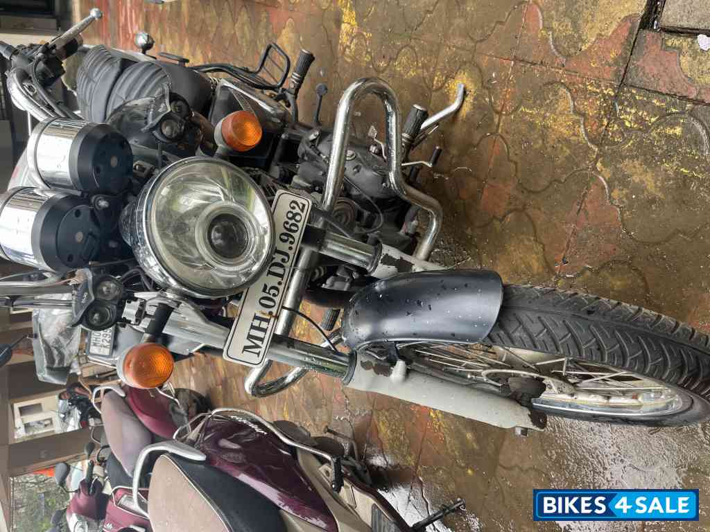 Matt Black Royal Enfield Thunderbird 350 Matt Black Royal Enfield Thunderbird 350