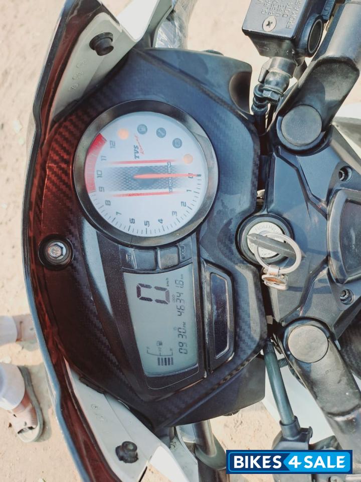 Wight TVS Apache RTR 180