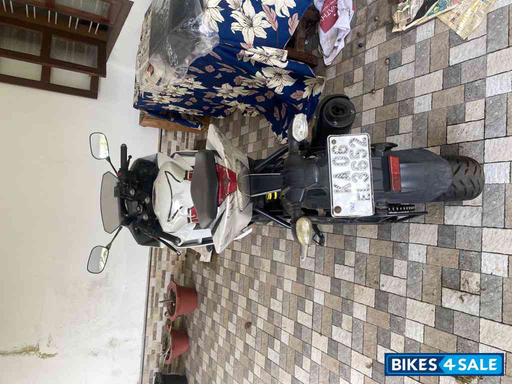 White And Red Yamaha YZF R15 V2