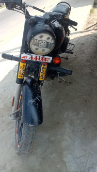 Royal Enfield Classic Stealth Black 2020 Model