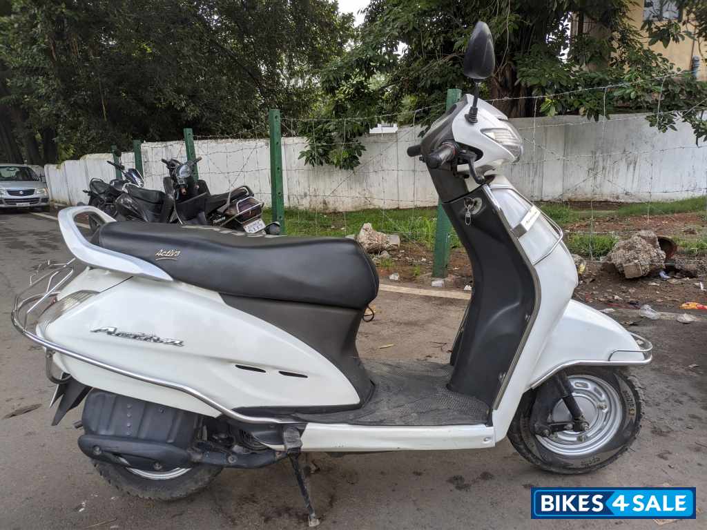 White Honda Activa