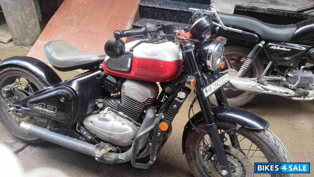 Jawa 42 Bobber Dual Channel ABS