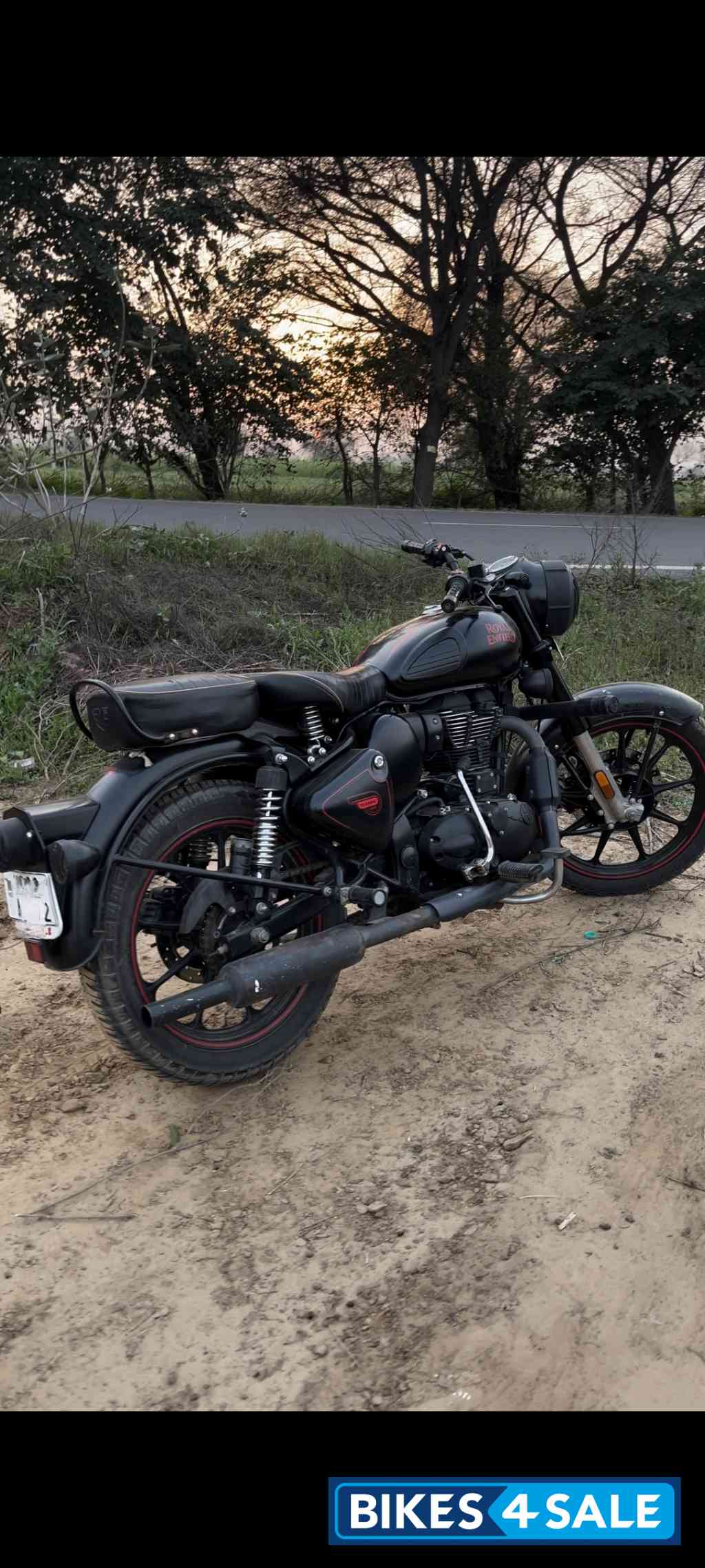 Stealth Black Royal Enfield Classic Stealth Black