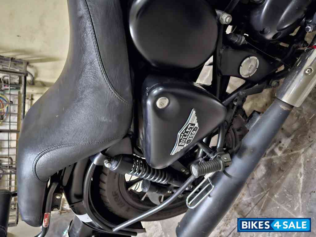 Black Royal Enfield Classic 350