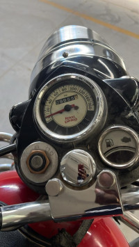 Royal Enfield Classic 350 Redditch Red