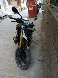 Cosmic Black BMW G 310 R BS6