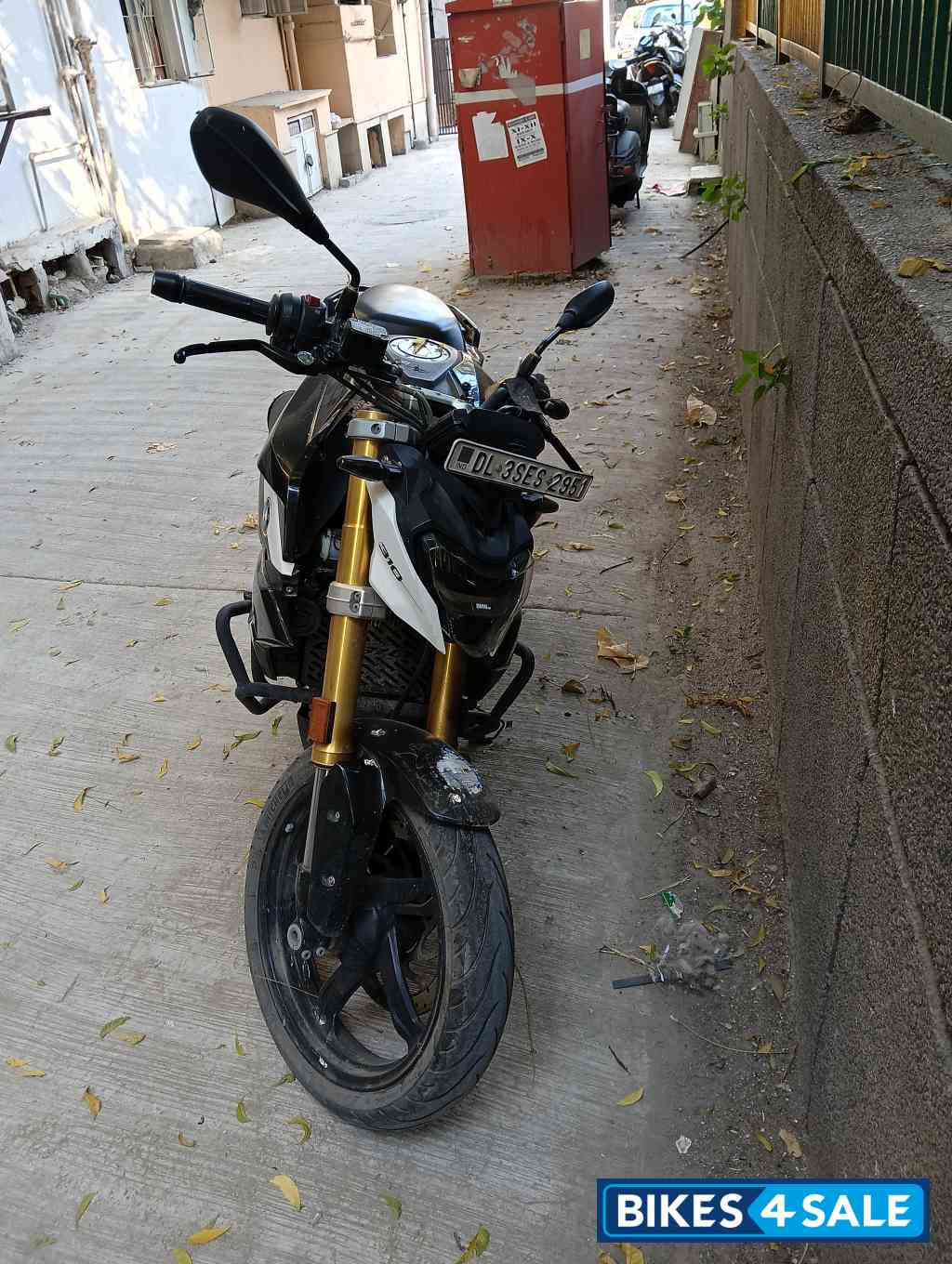 Cosmic Black BMW G 310 R BS6