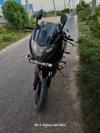 Black Bajaj Pulsar 220F