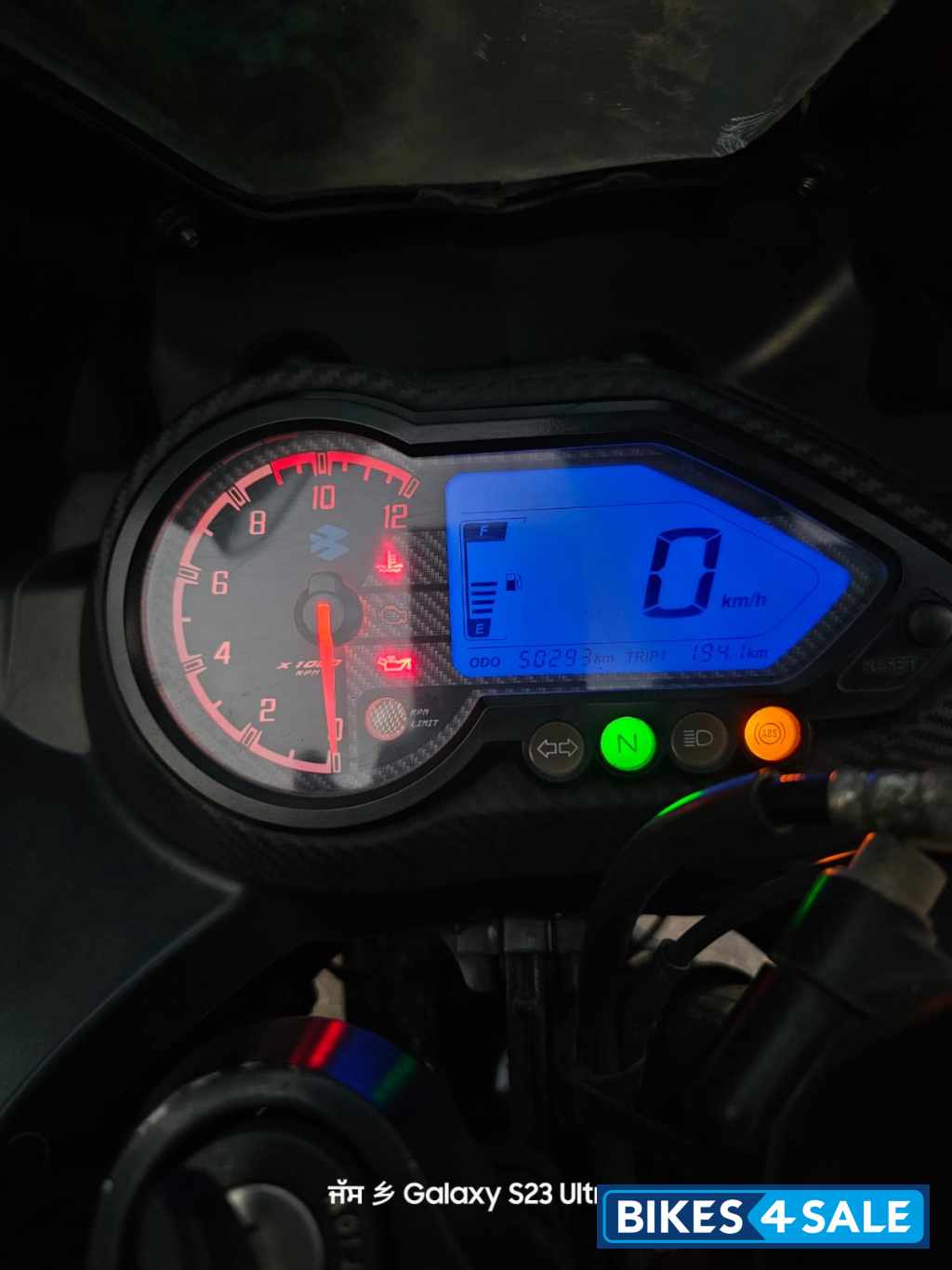 Black Bajaj Pulsar 220F