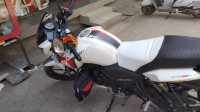 Pearl White TVS Apache RTR 160