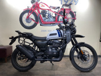 White Yezdi Adventure Gloss