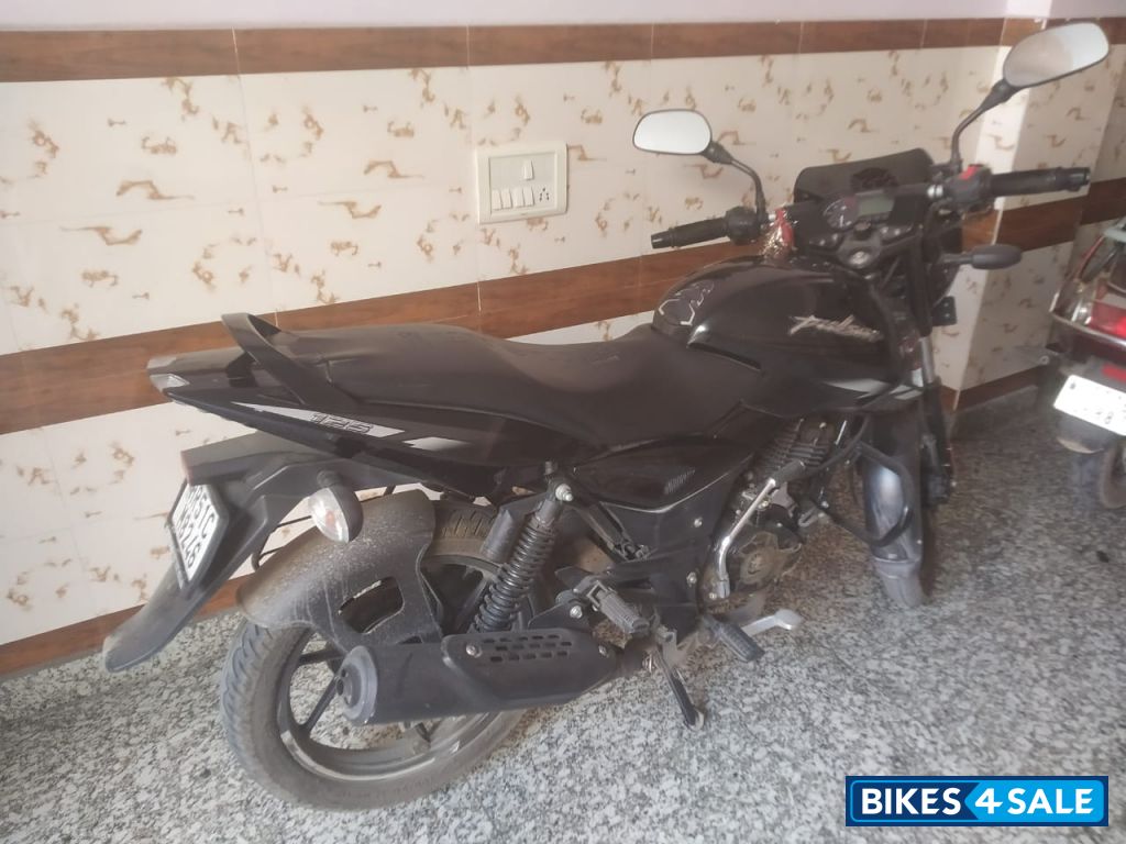 Bajaj Pulsar 125 Neon
