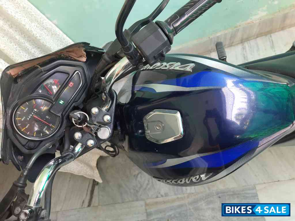 Bajaj Discover 150 S