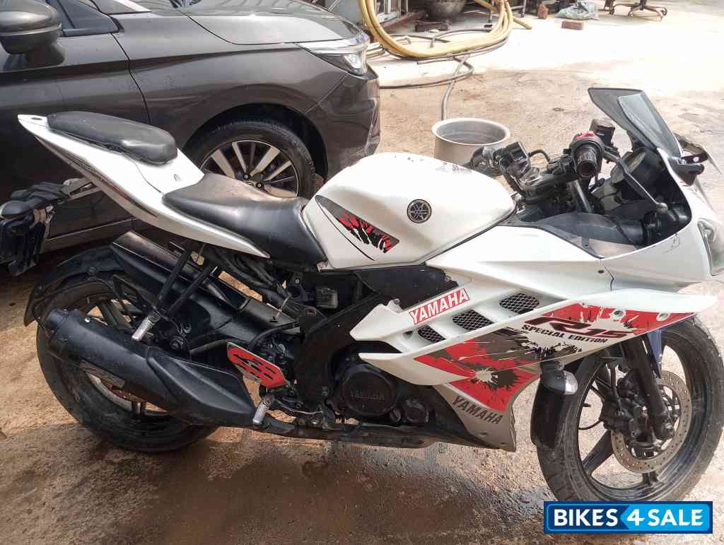 Yamaha YZF R15 V2