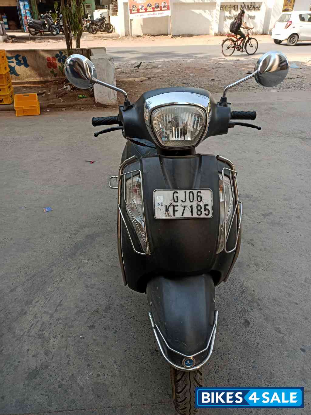 Black Suzuki Access 125