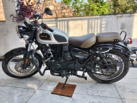 Silver Black Benelli Imperiale 400 BS6