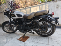 Silver Black Benelli Imperiale 400 BS6