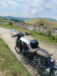 Silver Black Benelli Imperiale 400 BS6