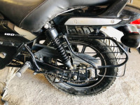 Bajaj Avenger Street 180