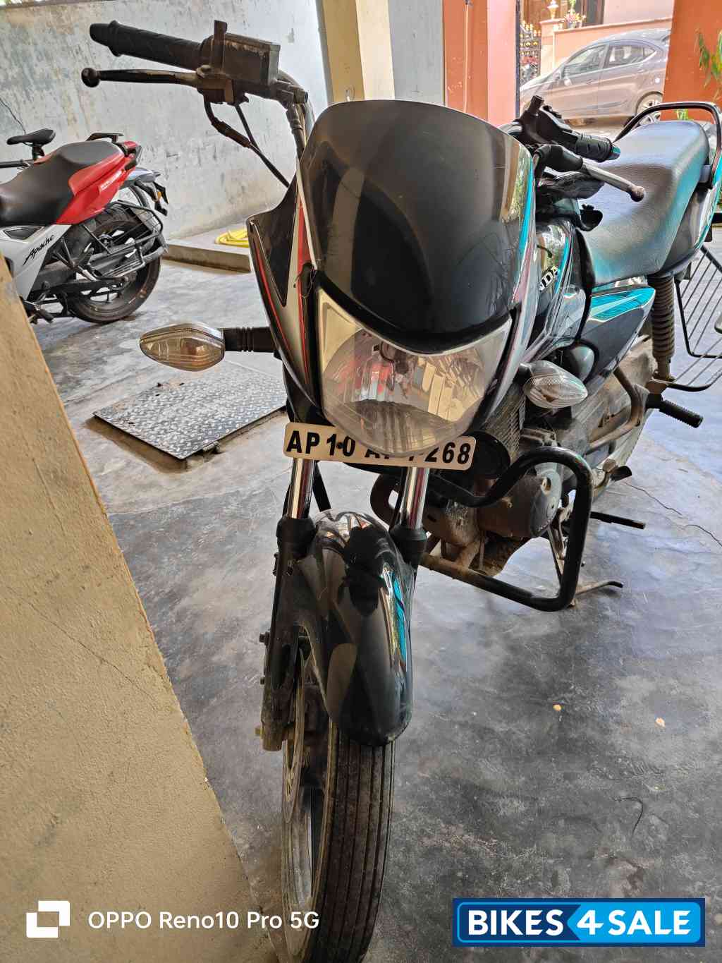 Black And Red Honda Shine 125