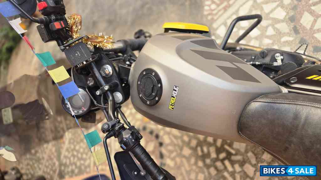 Royal Enfield Scram 411