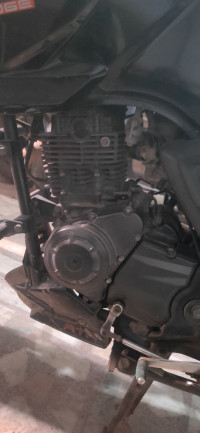 Black Solo TVS Apache RTR 160