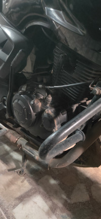 Black Solo TVS Apache RTR 160