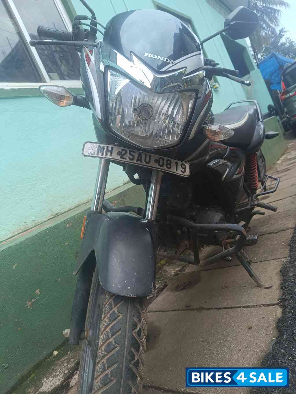 Black Honda Shine 125 Drum