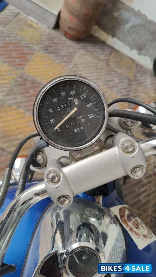 Bajaj Avenger 220 DTS-i