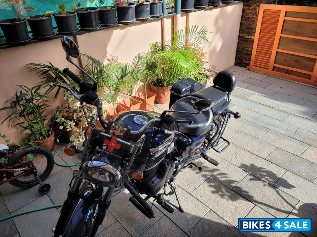 Blue Royal Enfield Meteor 350 Stellar