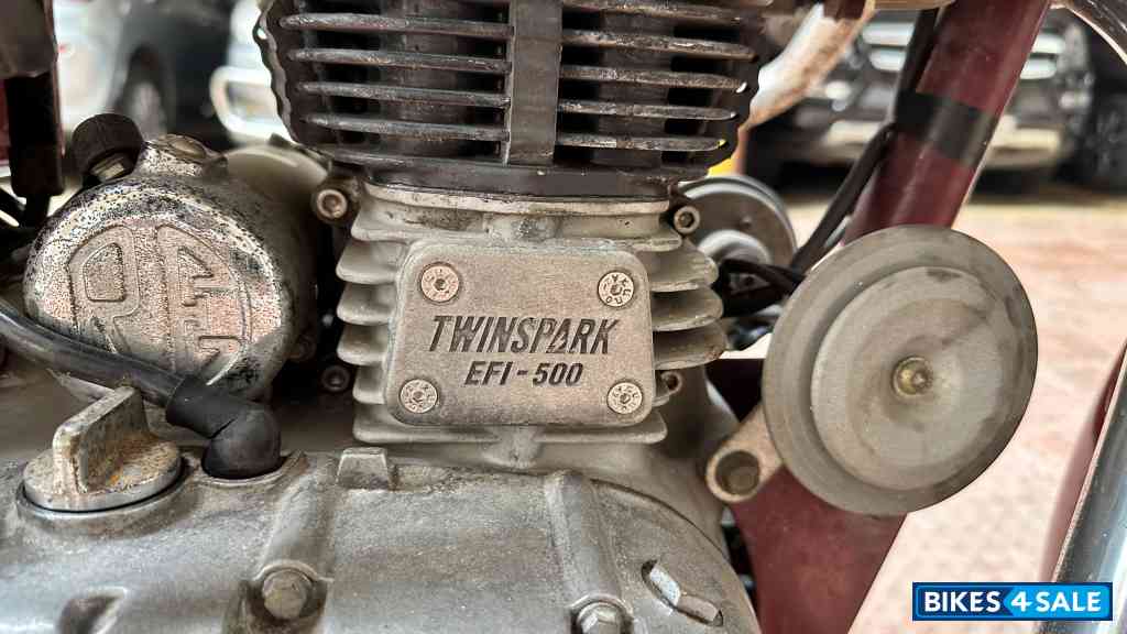 Maroon Royal Enfield Classic 500