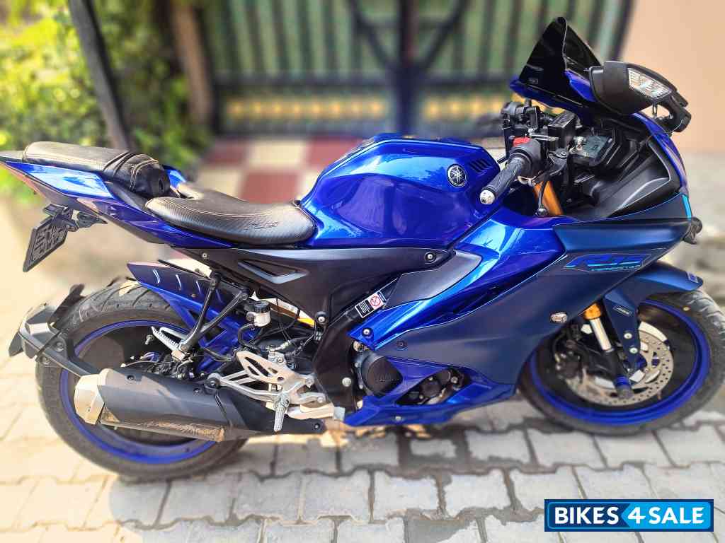 Racing Blue Yamaha R15 V4