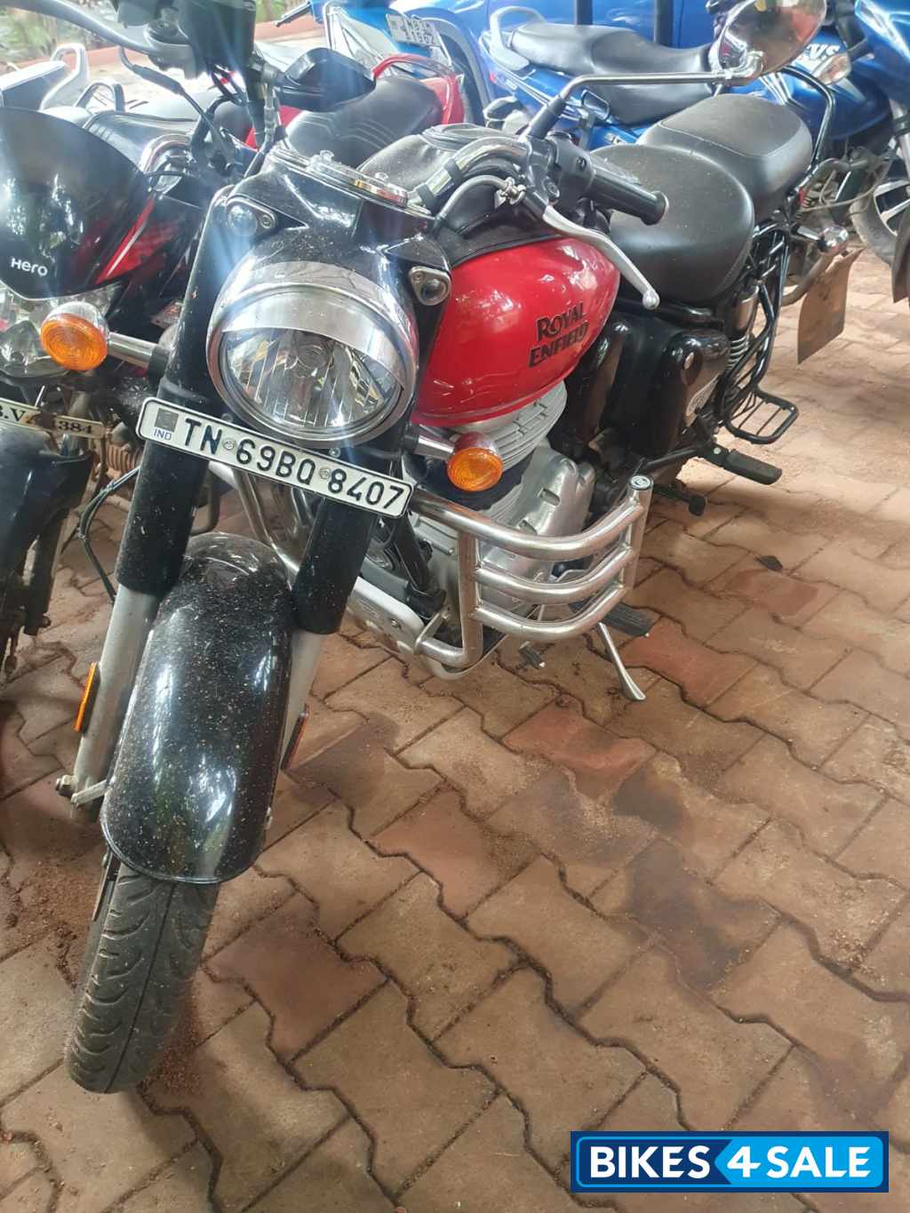 Reddidtch Red Royal Enfield Classic 350 Redditch Red Reddidtch Red Royal Enfield Classic 350 Redditch Red