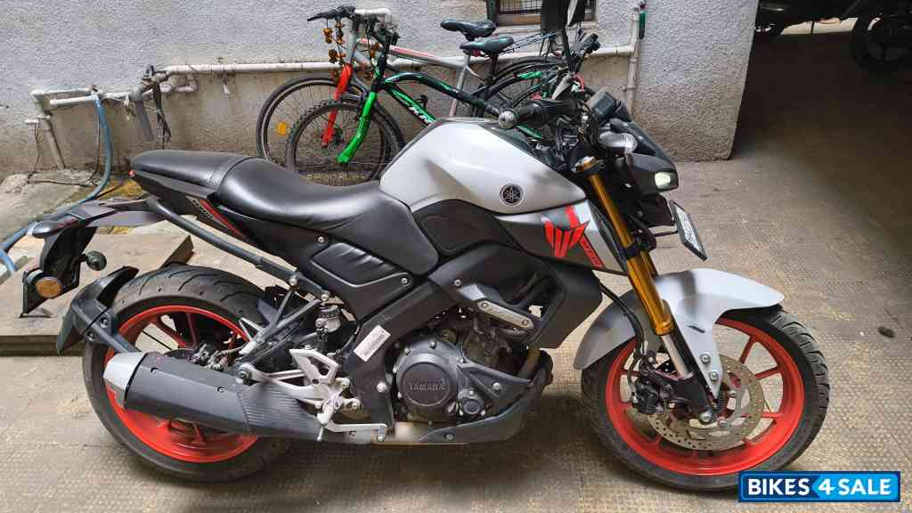 Off White Yamaha MT-15 Ver 2.0 Off White Yamaha MT-15 Ver 2.0