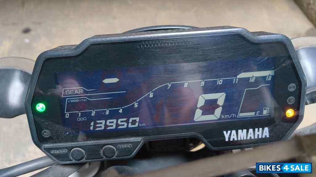 Off White Yamaha MT-15 Ver 2.0 Off White Yamaha MT-15 Ver 2.0