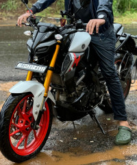 Off White Yamaha MT-15 Ver 2.0