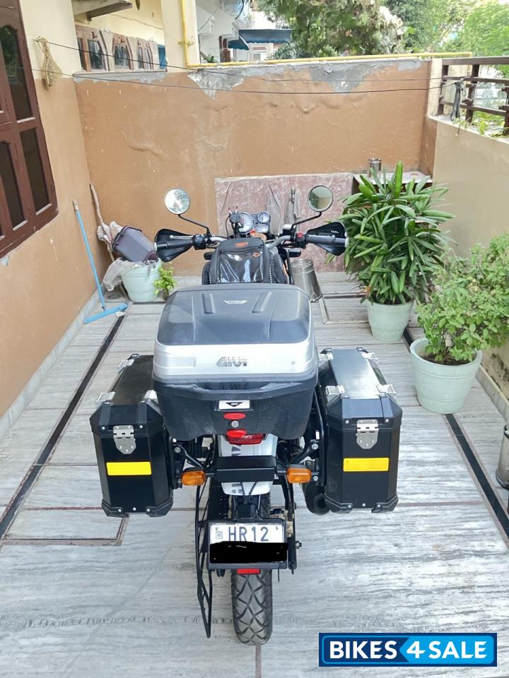 Snow White Royal Enfield Himalayan
